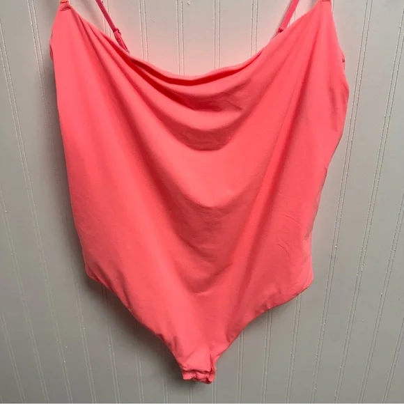 Skims Fits Everybody Cami Thong Bodysuit - Picture 2 of 6